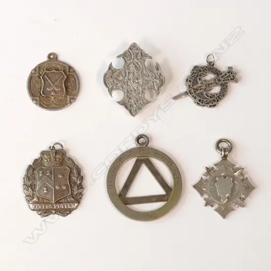 BAG LOT OF GOOD SILVER PENDANTS