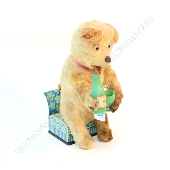 A JAPANESE B/O DRINKING BEAR H 220 MM