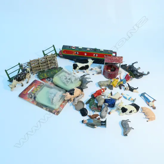 ASSORTED TIN TOYS, MOSTLY FARM TOYS + LORD OF THE RINGS ETC AF