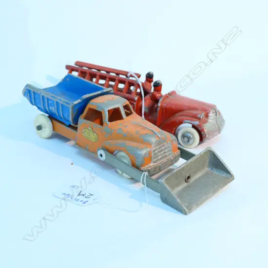 A FUN HO FIRE TRUCK + TRUCK L 210 MM