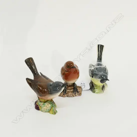 BESWICK BIRDS WHITETHROAT,GREY WAGTAIL & ROBIN
