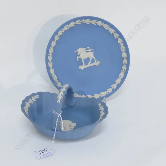 WEDGWOOD JASPERWARE PLATE & BASKET