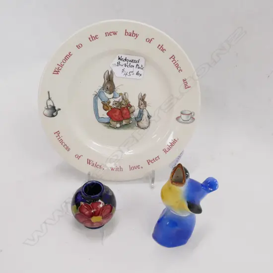 DOULTON BIRD FIGURE (100MM), SM MOORCROFT VASE (45MM) & WEDGWOOD BIRTHDAY PLATE