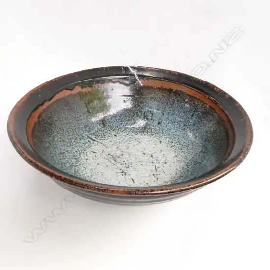 LEN CASTLE LGE BOWL chun & tenmoku glaze...