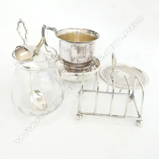 LOT EP CHRISTINING MUG/T/RACK/JAM JAR ETC