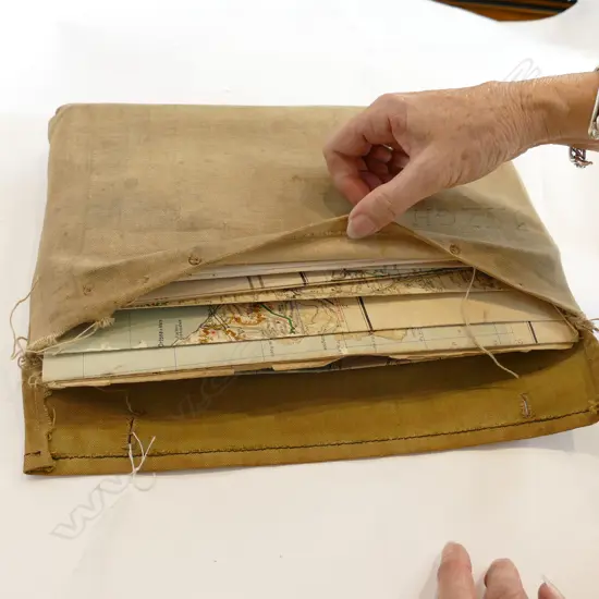 (18203) WWII '3 NZGH' ITALY MAPS IN CANVAS BAG DETAILED