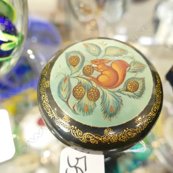 CIRCULAR RUSSIAN HAND PAINTED LACQUER PAPIER MACHE BOX DECORATED WITH A SQUIRREL & NUTS. Dia.65mm