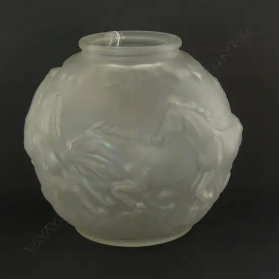 1930S 'GALLOPING HORSES' GLASS VASE, KAREL ZENTNEV FOR FEIGL & MORAWETZ?, H. 170MM