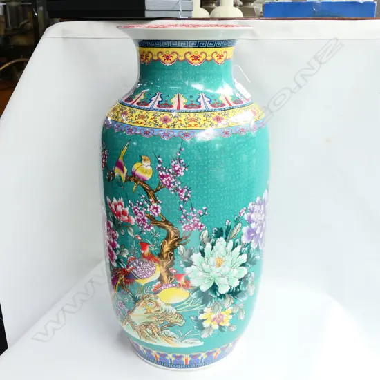 LGE CHINESE PORCELAIN POLYCHROME VASE...