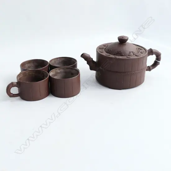 XING TEAPOT + 4 CUPS