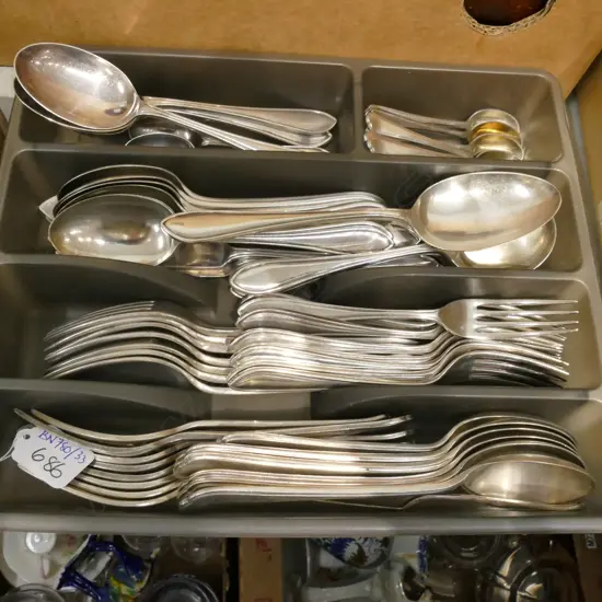 TRAY OF GOOD ART DECO CUTLERY; WALKER & HALL, VINER & HALL A1