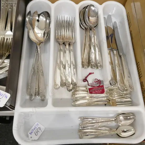 A1 ENGLISH SILVERPLATE SET 'ANGORA'