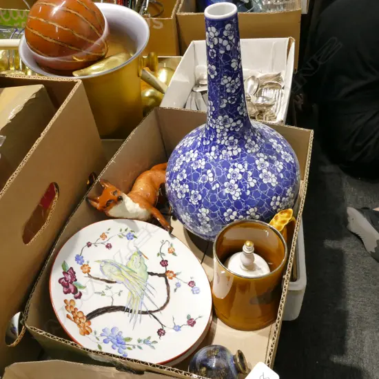 LOT ASST CHINA INCL. B + W VASE / WADE MUG ETC