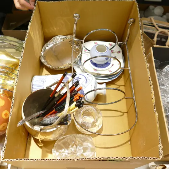 BOX LOT ROYAL COPENHAGEN, B/W VASE, EP CAKE STAND, ETC