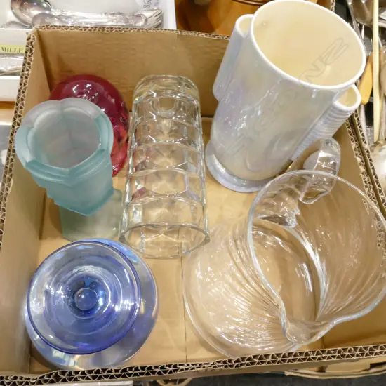 BOX LOT VINTAGE GLASS ETC