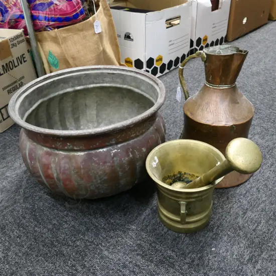 3 BRASS / BRONZE PCES; JARDINERE, BEATEN COPPER JUG, MORTAR & PESTLE
