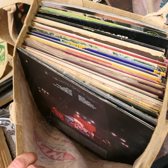 LOT ASST RECORDS LED ZEP/JETHRO TULL ETC