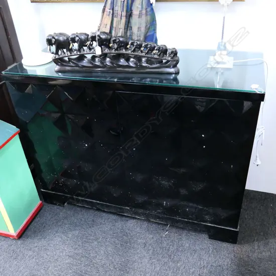 CONTEMPORARY 2 DOOR SIDEBOARD L 1230 MM