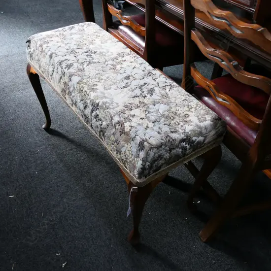 UPHOLSTERED STOOL W. 840MM