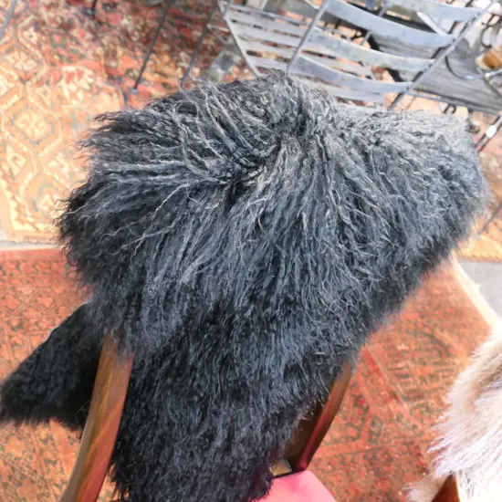 TIBERTON LAMB HIDE - BLACK