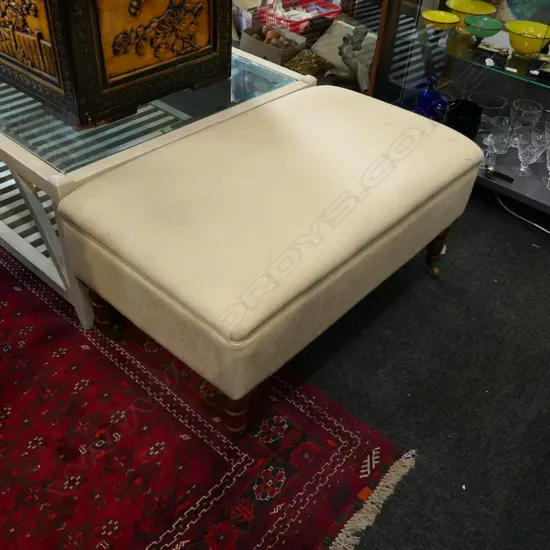 UPHOLSTERED RECTANGULAR OTTOMAN