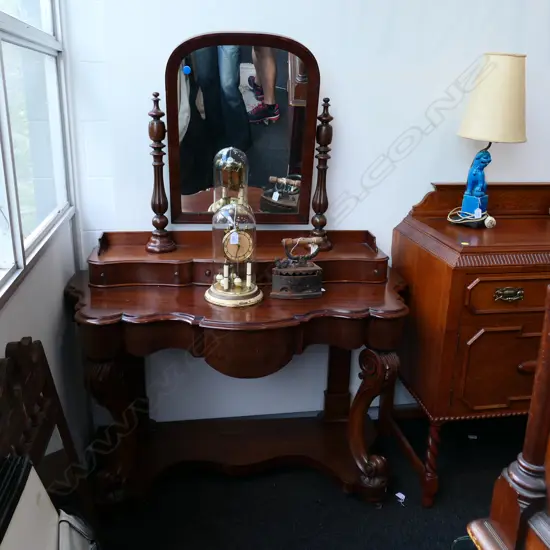 VICT MAHOGANY DRESSING TABLE