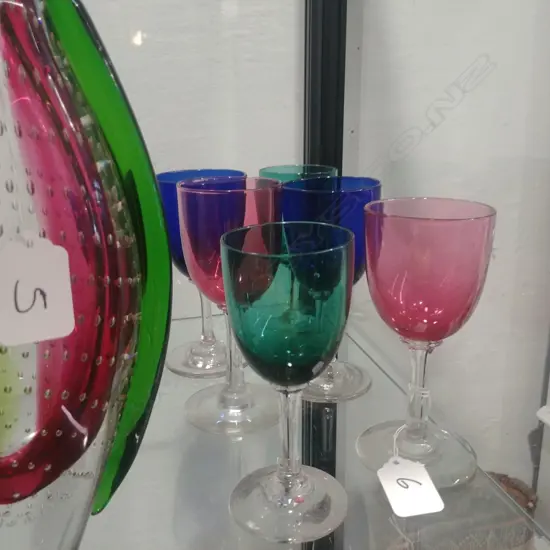 6 VICT COLOURED WINE GLASSES