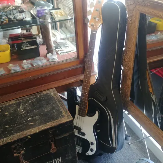 FERNANDES BASS GUITAR