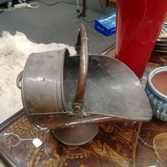 ANTIQUE COAL SCUTTLE 
