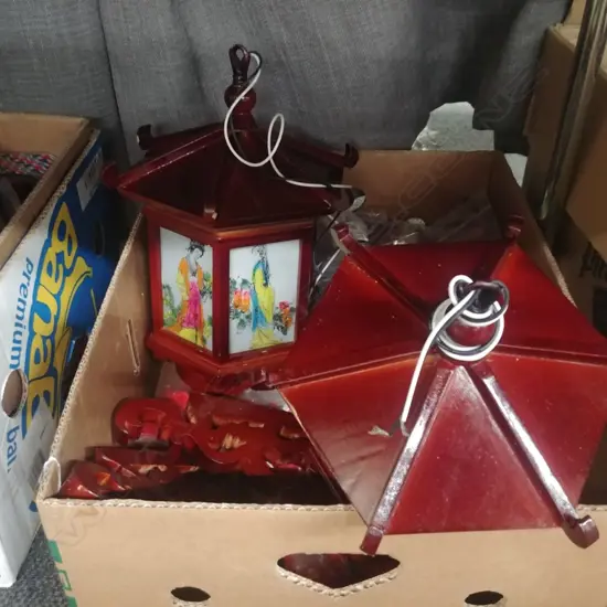 BOX OF CHINESE LANTERNS 