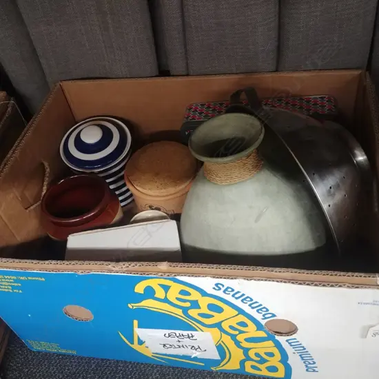 BOX OF KITCHENWARE ETC
