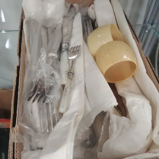 BOX OF MIXED CUTLERY ETC.