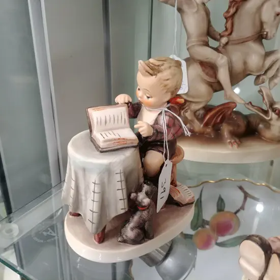 HUMMEL  #306 BOOKEEPER