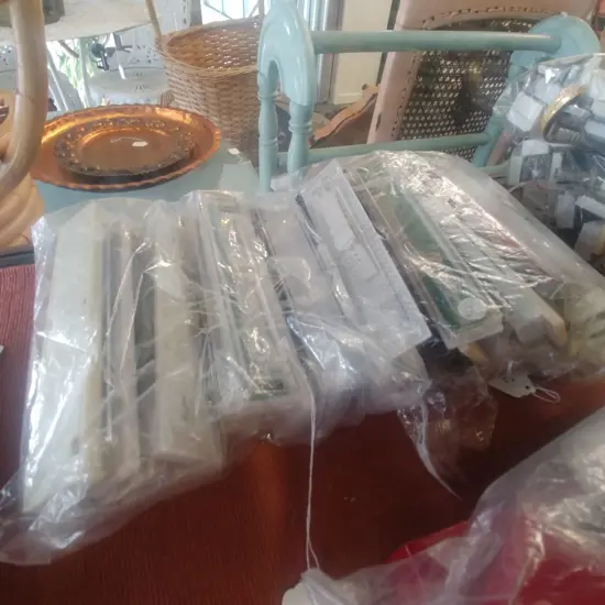 2 BAGS  ASST WOMEN'S WATCH STRAPS