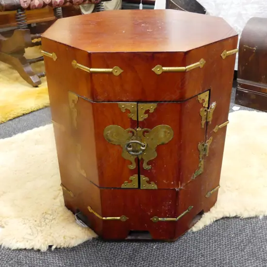 OCTAGONAL WOOD BOX