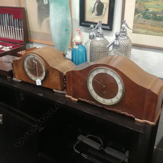 2 VINTAGE WOODEN MANTLE CLOCKS