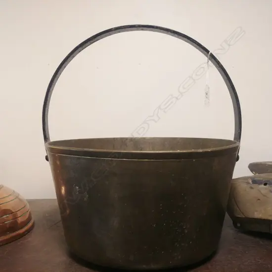 BRASS PRESERVE POT  + 2 COPPER DISHES