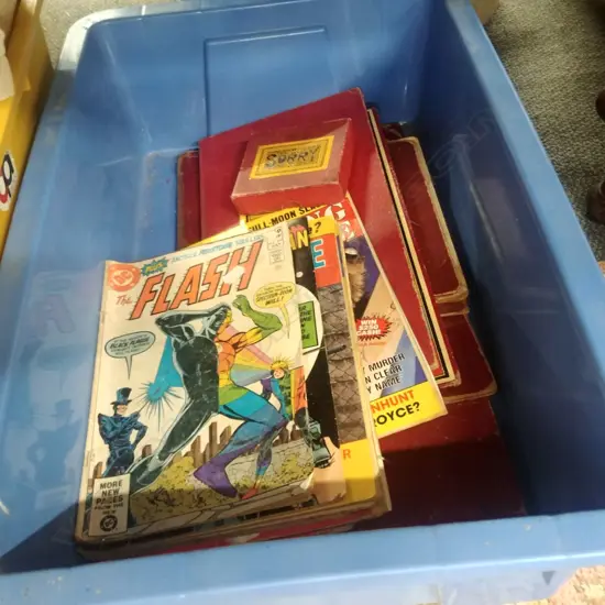 BOX VINTAGE COMICS AND BOARD GAMES