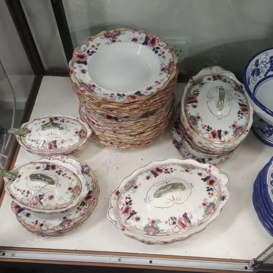 ROYAL DOULTON PART DINNER SERVICE