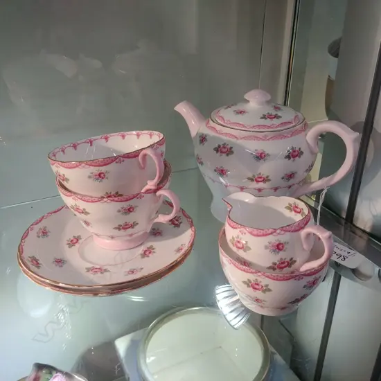 SHELLY BREAKFAST TEA SET