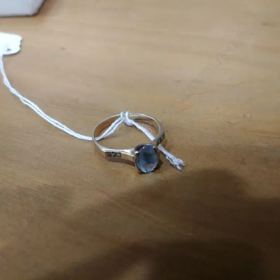 9CT GOLD AQUAMARINE AND DIAMOND RING