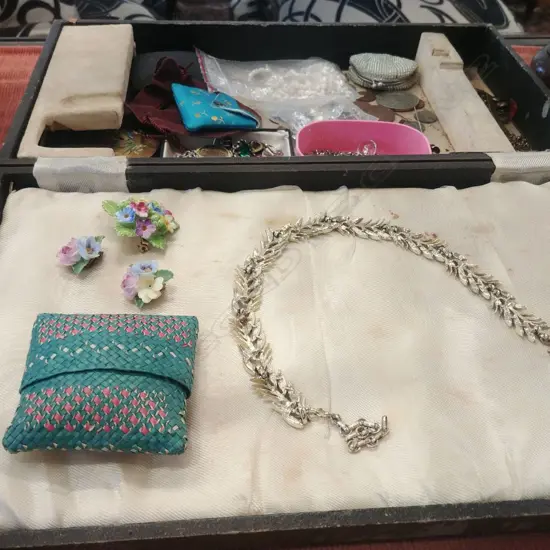 BOX ASSORTED COSTUME JEWELLERY 