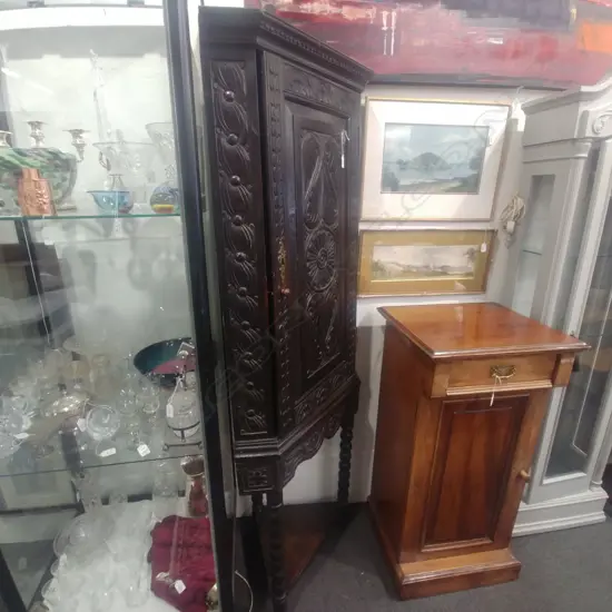 OAK JACOBEAN STYLE STANDING CNR CABINET