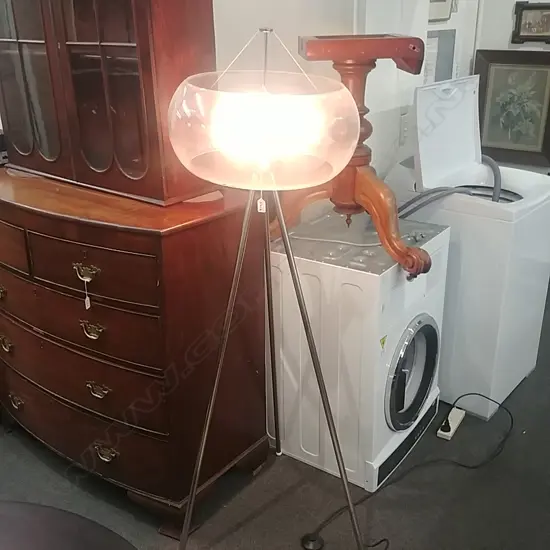 MODERN THREE BULB STANDING LAMP