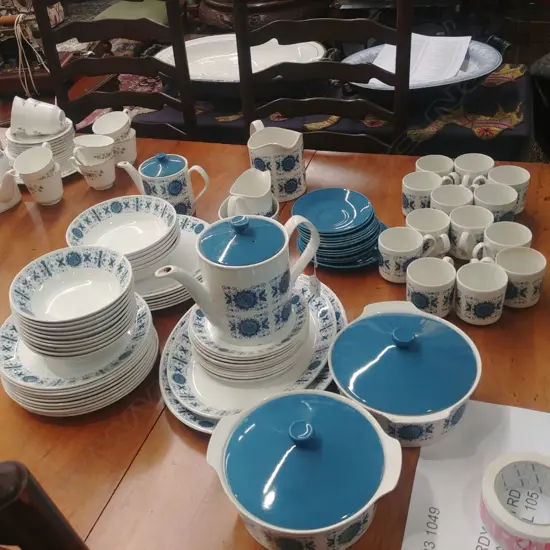 RETRO J BROS DINNER SERVICE