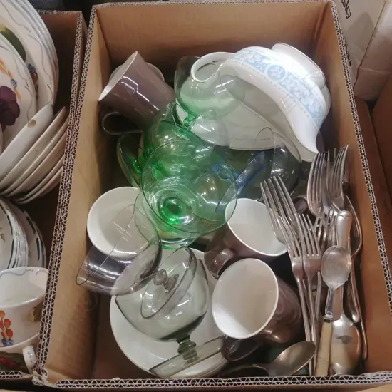 LOT ASST DINNER WARE/DOULTON/CUTLERY+GLASSWARE