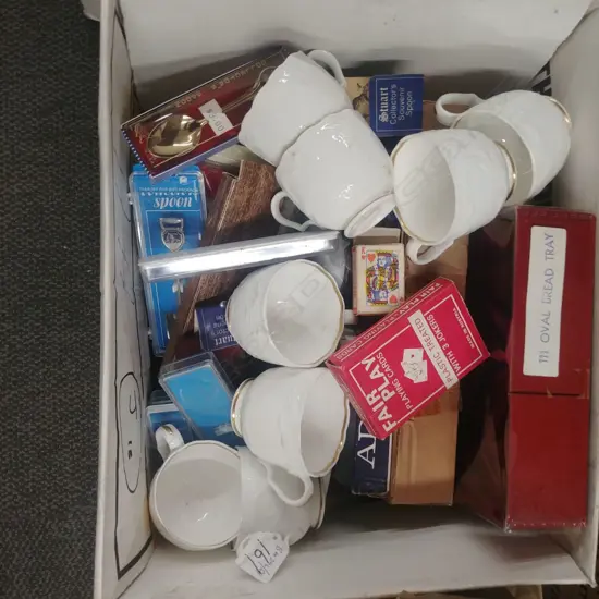 LOT CHINA/TEASPOONS/WORCESTER ETC