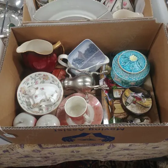 LOT PORCELAIN INCL. ROYAL COPENHAGEN, MINTON