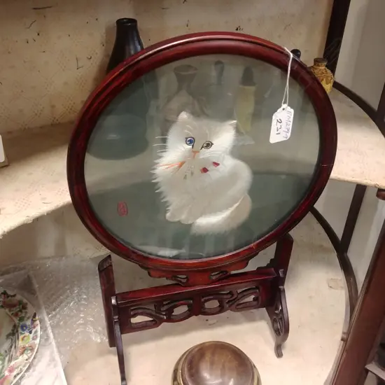 H/PAINTED CAT ON SILK FRAMED ON STAND