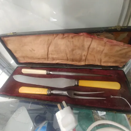 CASED CARVING SET